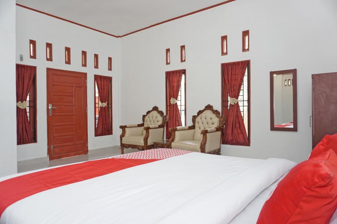 Oyo 2635 Ramos Inn Sinapuran Exteriér fotografie